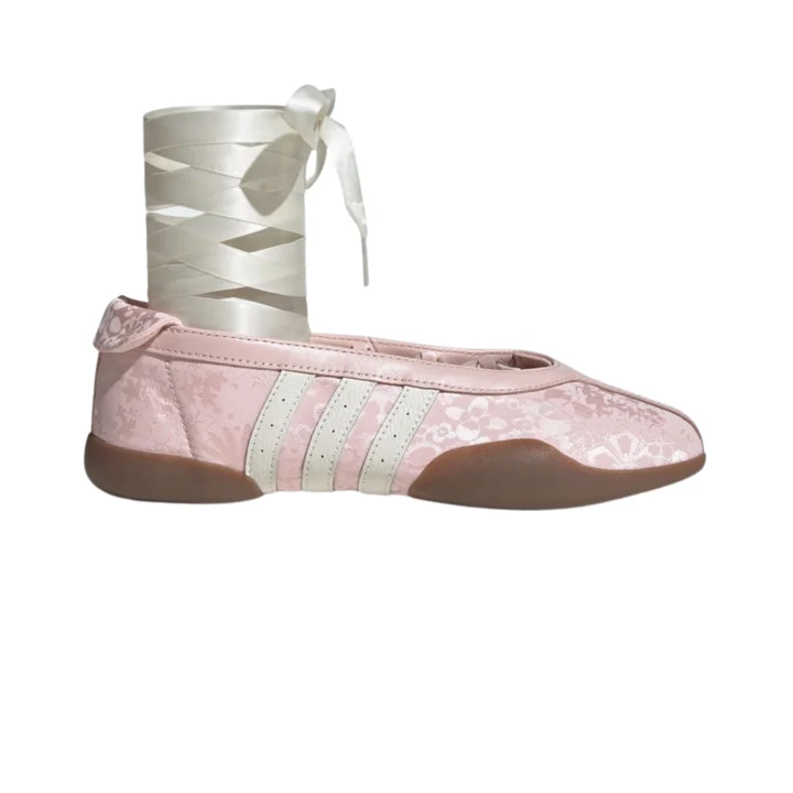 1_a4a74ca2-2226-458a-9eab-0705f81c039d Adidas taekwondo mei satin jacquard sandy pink off white gum - Image 1